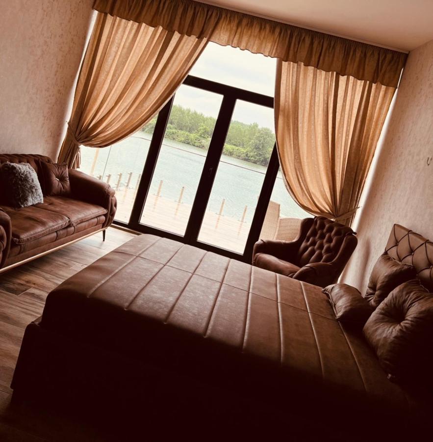 Apartmani Tiske Noci Becej Exterior photo
