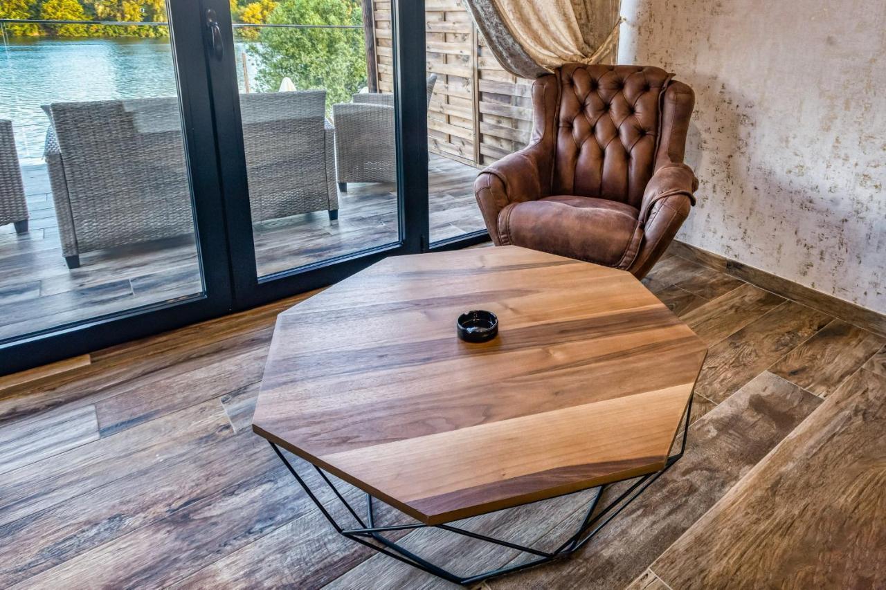 Apartmani Tiske Noci Becej Exterior photo